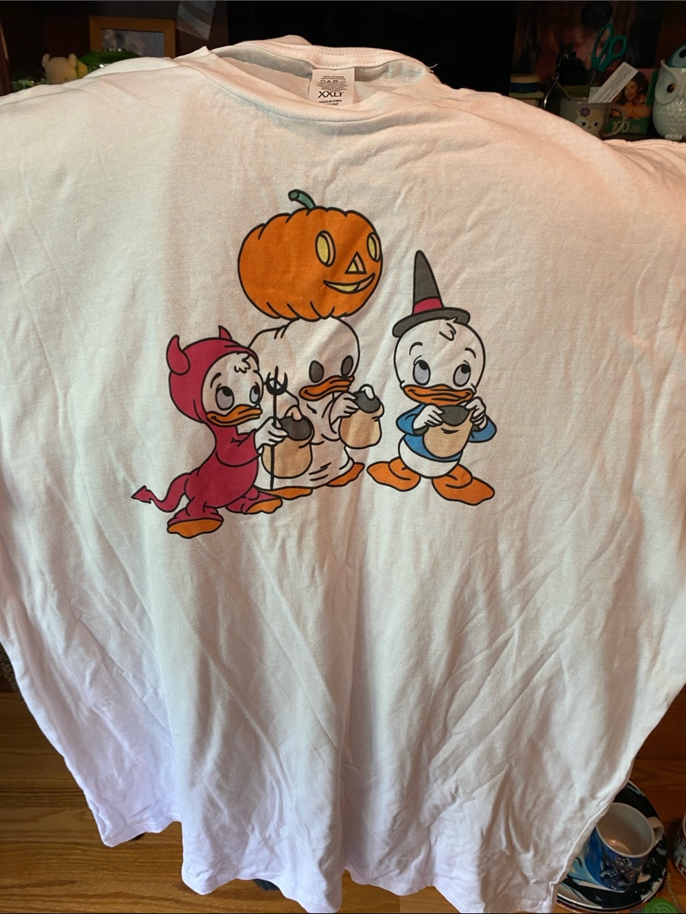 White Tee with Cute Halloween Disney Duckling Trio Graphic Size XXLT